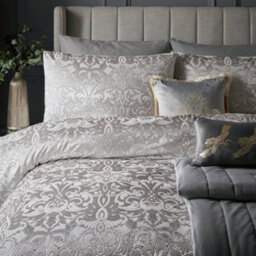 Laurence Llewelyn-Bowen Firenza Damask Velvet Duvet Cover Set - thumbnail 2