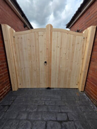 M&D Woodcraft Ltd Wooden Swan Neck Driveway Gates 2.4M X 1.8M Engineered Timber Handmade - thumbnail 3