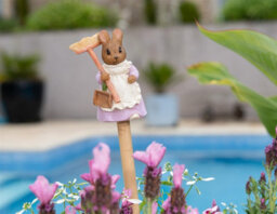 Jardinopia Beatrix Potter Hunca Munca Cane Or Stake Topper (Ccbp0008C) - L5.5 X W4 X H9 Cm - thumbnail 3