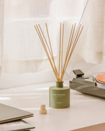 Cosmic Home Fragrance Reed Diffusor 100 Ml, Long Lasting Floral Scent, Jasmine, Tuberose And Vanilla, Essentials Collection - thumbnail 3