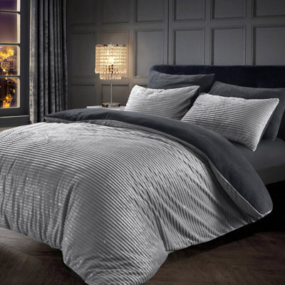 Velosso Teddy Fleece Duvet Cover & Pillowcase Set - Luxury Bedding For Modern Bedroom Look, Machine Washable - Silver