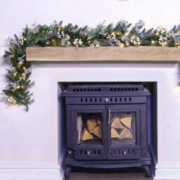 Christmas Tree World 180Cm Pre-Lit Frosted Decorated Pe Pine Garland With White Berries - thumbnail 2