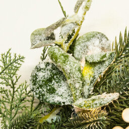 Christmas Tree World 180Cm Pre-Lit Frosted Decorated Pe Pine Garland With White Berries - thumbnail 3