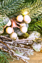 Christmas Tree World 180Cm Pre-Lit Frosted Decorated Pe Pine Garland With White Berries - thumbnail 8