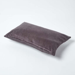 Homescapes Dark Grey Velvet Rectangular Cushion Cover, 30 X 50 Cm - thumbnail 3
