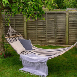 Harbour Housewares Cotton Garden Hammock With Spreader Bars - Grey/white Stripe - thumbnail 6