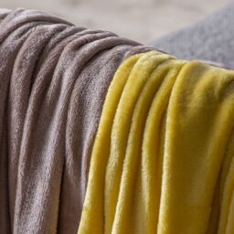 Gallery™ Taupe Flannel Fleece Plain Throw (L) 180Cm X (W) 140Cm - thumbnail 2