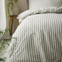 Pineapple Elephant Cotton Rich Woven Stripe Super King Duvet Cover Set With Pillowcases Grey - thumbnail 3