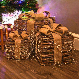 Urbn-Living Urbnliving Set Of 3 Light Up Christmas Present Rattan Led Parcel Box Gift Tree Decorations - thumbnail 3