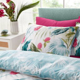 Catherine Lansfield Bedding Aruba Tropical Floral Reversible King Duvet Cover Set With Pillowcases Green - thumbnail 3