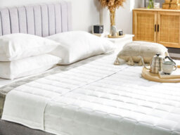 Beliani Duvet Polyester 5.5 Tog Light Warm Annapurna 135 X 200 Cm - thumbnail 2