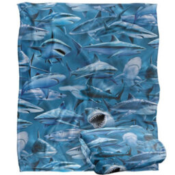 Royce Mcclure Attack Silky Great White Shark Supersoft Blanket Blue/grey (152Cm X 127Cm) - thumbnail 2