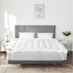 "Gaveno Cavailia Hotel Quality Mattress Topper Single Bed 10Cm, Fluffy Quilted Mattress Toppers Elasticated Corner Straps, 4"" Inches - 90 X 190 Cm" - thumbnail 1