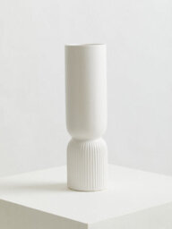 Orsina Lightweight Ceramic Design White Vase, Spacious Flower Ceramic Vase, Sleek And Sturdy Vase For Flowers - thumbnail 3