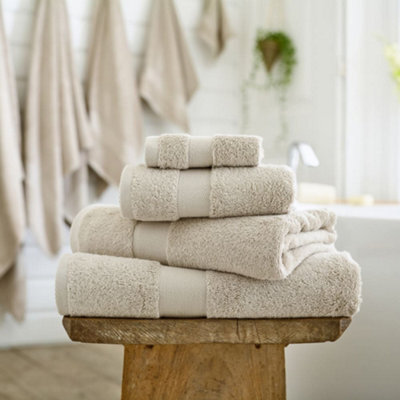 Deyongs Egyptian Embrace Egyptian Cotton Bathroom Towels 550Gsm Fluffy, Soft & Absorbent - image 1