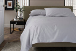 The Lyndon Company 400 Thread Count Luxury Sateen Cotton Fitted Sheet Platinum - thumbnail 3