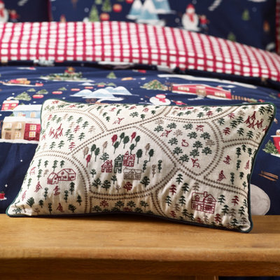 Catherine Lansfield Christmas Ski Village Embroidered 30X50Cm Cushion Natural - image 1
