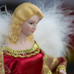 The Christmas Workshop 82000 Angel Tree Topper With Red & Gold Dress - thumbnail 5
