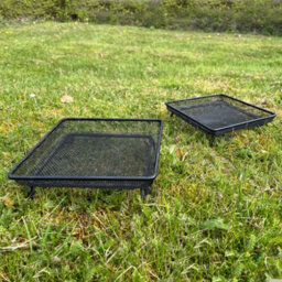 Selections Metal Ground Bird Feeder Seed & Nut Tray (Pack Of 2) - thumbnail 3
