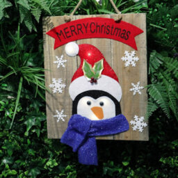 Shatchi Christmas Home Decoration Battery Operated Novelty Penguin Wooden Frame Wall Decoration With 6 Small Warm White Bulbs - thumbnail 4
