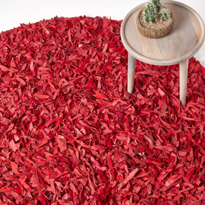 Homescapes Dallas Leather Shaggy Rug Red, 150 Cm Round - image 1