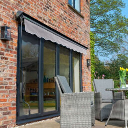 Primrose Awnings 3.5M X 2.5M Retractable Manual Half Cassette Charcoal Frame Silver Awning Outdoor Patio Canopy - thumbnail 5