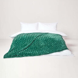 Homescapes Emerald Green Geometric Triangle Velvet Throw, 160 X 200 Cm - thumbnail 3