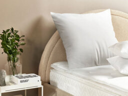 Beliani Bed Pillow Errigal High Microfibre 80 X 80 Cm White - thumbnail 2
