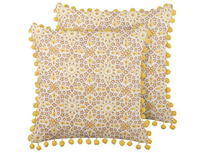 Beliani Set Of 2 Decorative Cushions Lycrois Cotton 45 X 45 Cm Yellow Floral Pattern - image 1