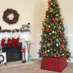 Christmas Tree Skirt Square Stand Base Red & Black Plaid Folding Collar Basket Durable Holiday Tree Cover Decoration - thumbnail 6