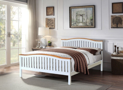 Comfy Living 4Ft6 Solid Wooden Curved Bed Frame In White
