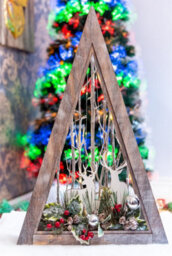 Shatchi B/o Led Wooden Reindeer Scene - Triangle Shape - W36Xd6.5Xh57Cm - thumbnail 5