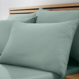 Catherine Lansfield So Soft Non-Iron Standard Pack Of 4 Pillowcases Green - thumbnail 2