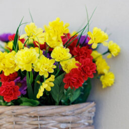 Primrose Artificial Wildflower Wall Floral Arrangement In Wicker Basket 32Cm - thumbnail 4
