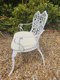 Sh&g 2 Seater Love Bench - White Cast Aluminium With Cream Cushion - Indoor & Outdoor - Signature Homes And Gardens - thumbnail 4
