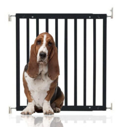 Bettacare Chunky Wooden Screw Fit Dog Gate, 63.5Cm - 105.5Cm, Black, Wooden Dog Gate Gate, Screw Fit Pet Stair Gate, Puppy Gate