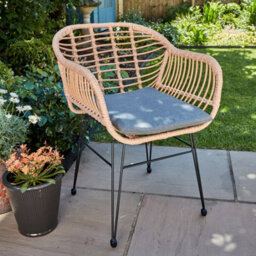 Home Source Flora Outdoor Table And Chair Set Natural Wicker Frame Black Steel Legs Glass Tabletop - thumbnail 4