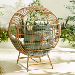Furniturebox Boca Green Rattan Egg Chair, Round Garden Egg Chair, Patio Deck Outdoor Egg Chair, Comfy Garden Chair + Free Cover - thumbnail 3