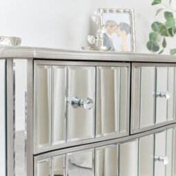 Melody Maison Silver Mirrored Chest Of Drawers & Pair Of 3 Drawer Bedside Tables - Tiffany Range - thumbnail 6