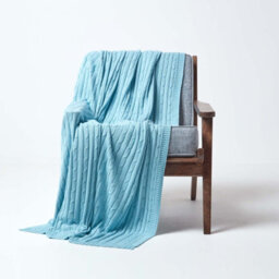 Homescapes Cotton Cable Knit Pastel Blue Throw, 150 X 200 Cm - thumbnail 2