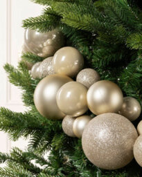 Werchristmas Latte Christmas Bauble Garland 9 Ft Decoration - thumbnail 3
