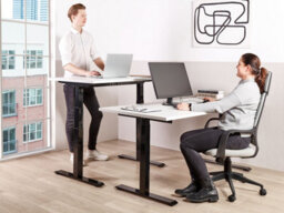 Beliani Electric Adjustable Standing Desk Destines White/ Black 120 Cm 72 Cm - thumbnail 2
