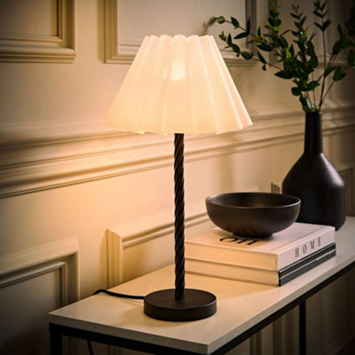 Valuelights Maura White Scallop Pleated Tapered Shade Matte Black Twist Table Lamp And Bulb - image 1