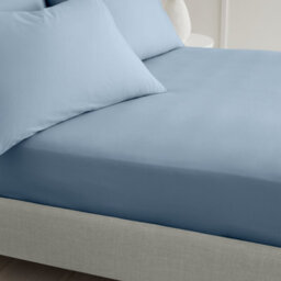 Bianca Fine Linens Bedroom 200 Thread Count Cotton Percale Fitted Sheet 32Cm Depth Blue - thumbnail 2