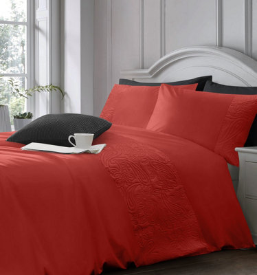 Intimates Premium Quality Pinsonic Geometric Duvet Cover & Pillowcase Set, Modern Bedding, Easy-Care & Wrinkle-Resistant - Red