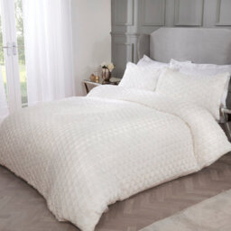 Smart Living Luxurious Geometric Triangle Airblown Duvet Cover With Pillowcases - Cream