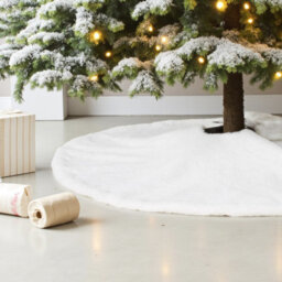 66 Inch Artic Faux Fur White Tree Skirt - thumbnail 1