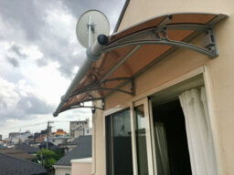 Canofix UK Canofix Door Canopy Pc 2000 Width X 650 Projection (Grey Bracket - Bronze Sheet) - thumbnail 3