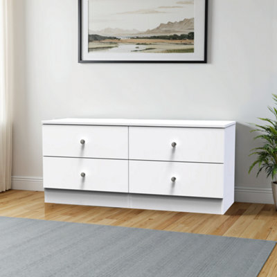 Yarmouth Ready Assembled Matt White No Effect 4 Drawer Chest (H)495mm (W)1100mm (D)390mm - image 1