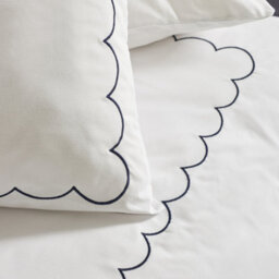 Catherine Lansfield Scallop Border Embroidery Duvet Cover Set With Pillowcases White / Navy - thumbnail 3